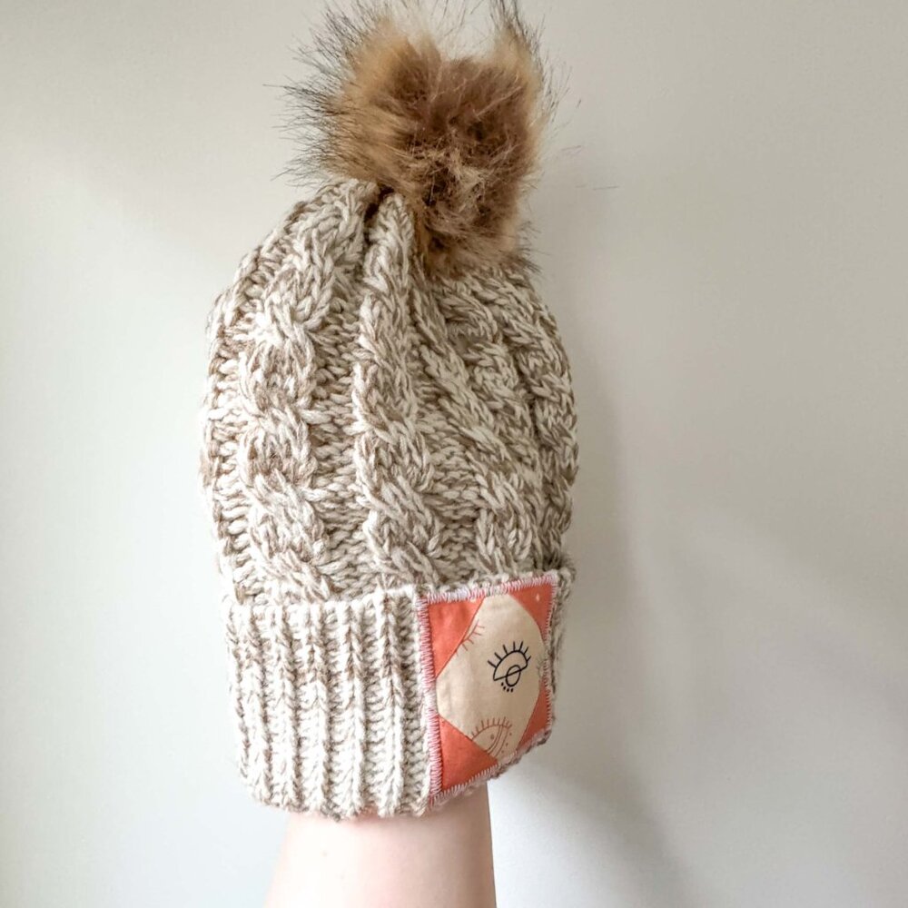 Chunky Oat Knit Toque with Custom Quilt Block & Sherpa Fleece Lining - Picture 8 of 9